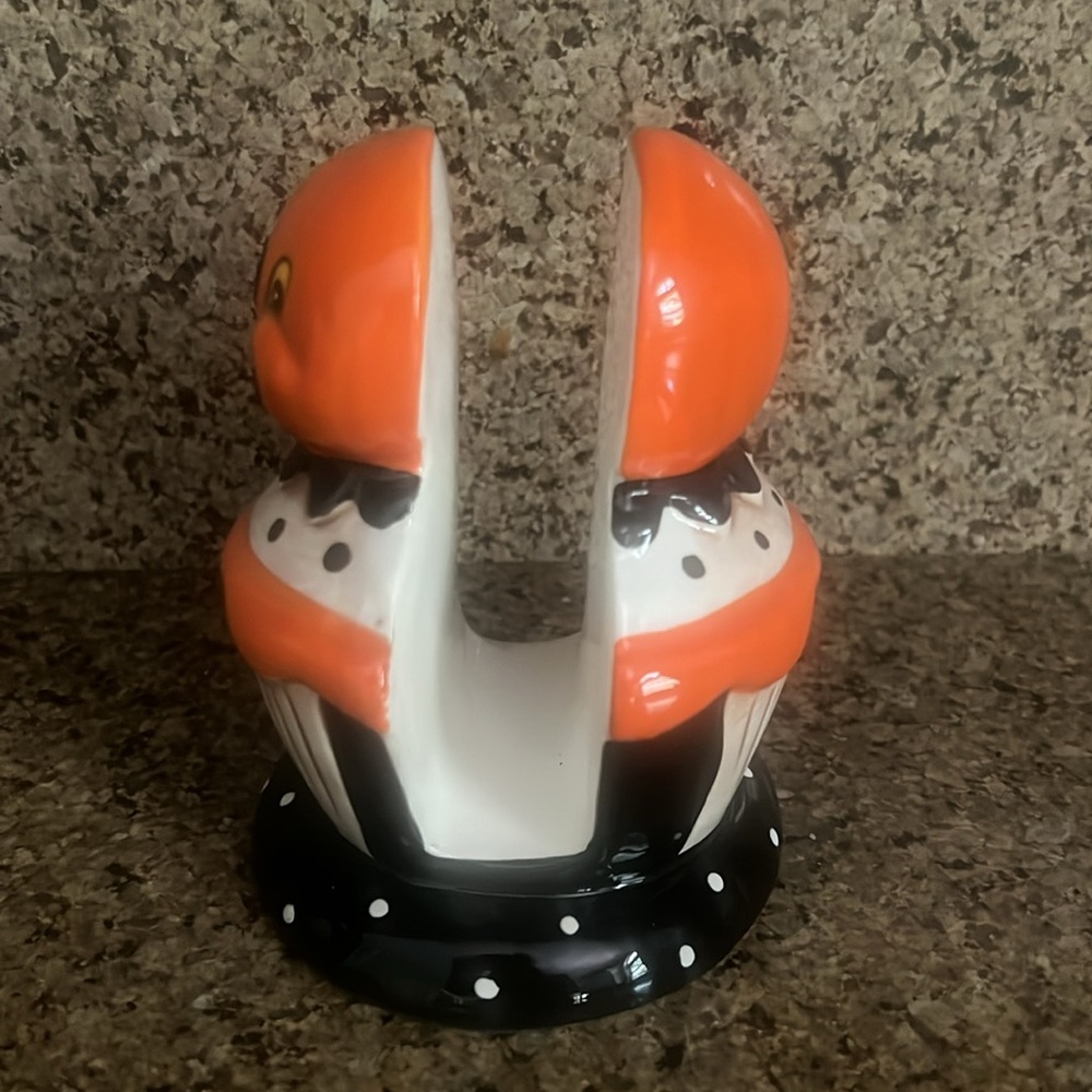 Johanna Parker Halloween Pumpkin Napkin Holder - Picture 3 of 5